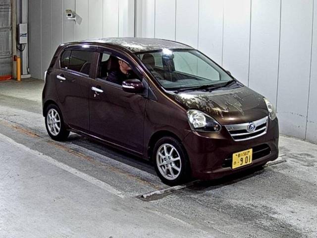 8250 DAIHATSU MIRA E S LA300S 2011 г. (LAA Shikoku)